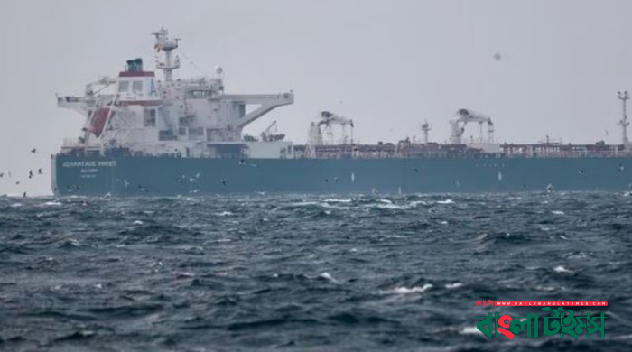 Iran seizes oil tanker in Gulf, US Navy says